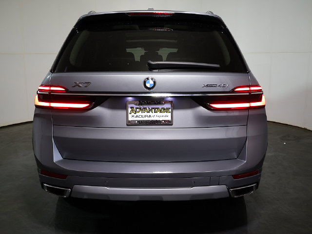 Used 2025 BMW X7 xDrive40i AWD/4WD image 10