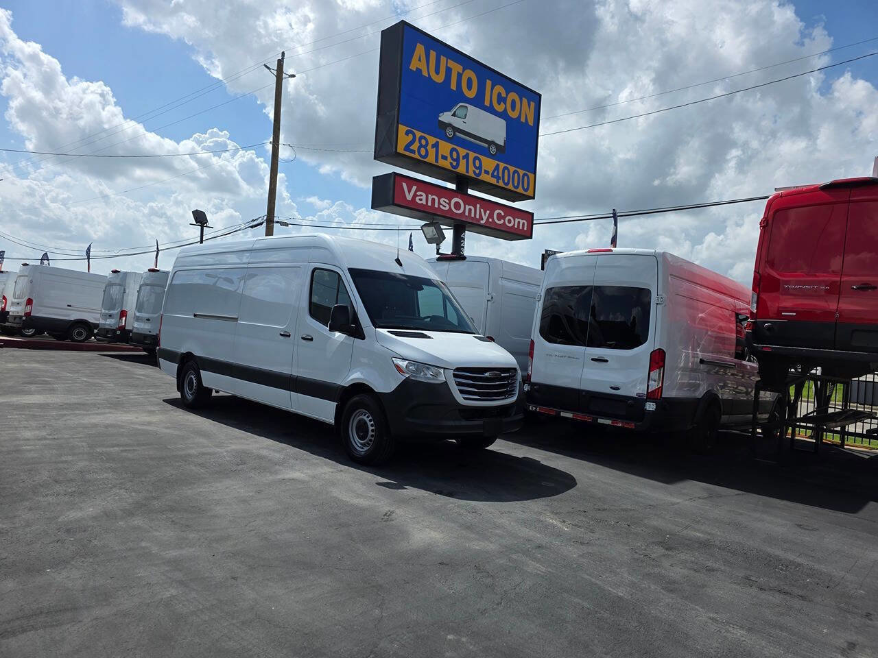 Used 2021 Freightliner Sprinter 2500 image 24