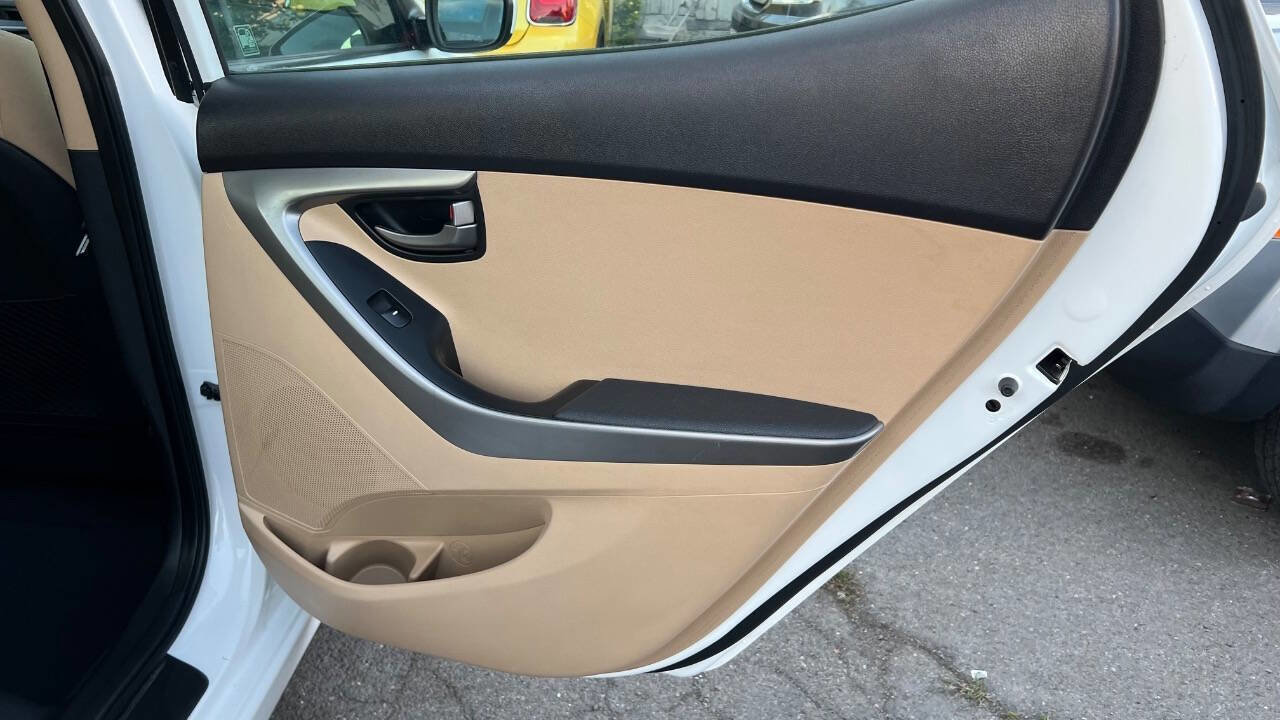 Used 2013 Hyundai Elantra GLS image 20