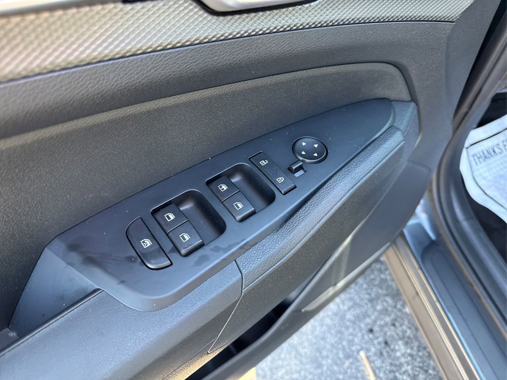 Certified 2025 Kia Sportage LX image 35