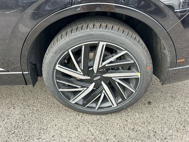 New 2026 Lincoln Aviator Black Label w/ Jet Appearance Package AWD/4WD image 11