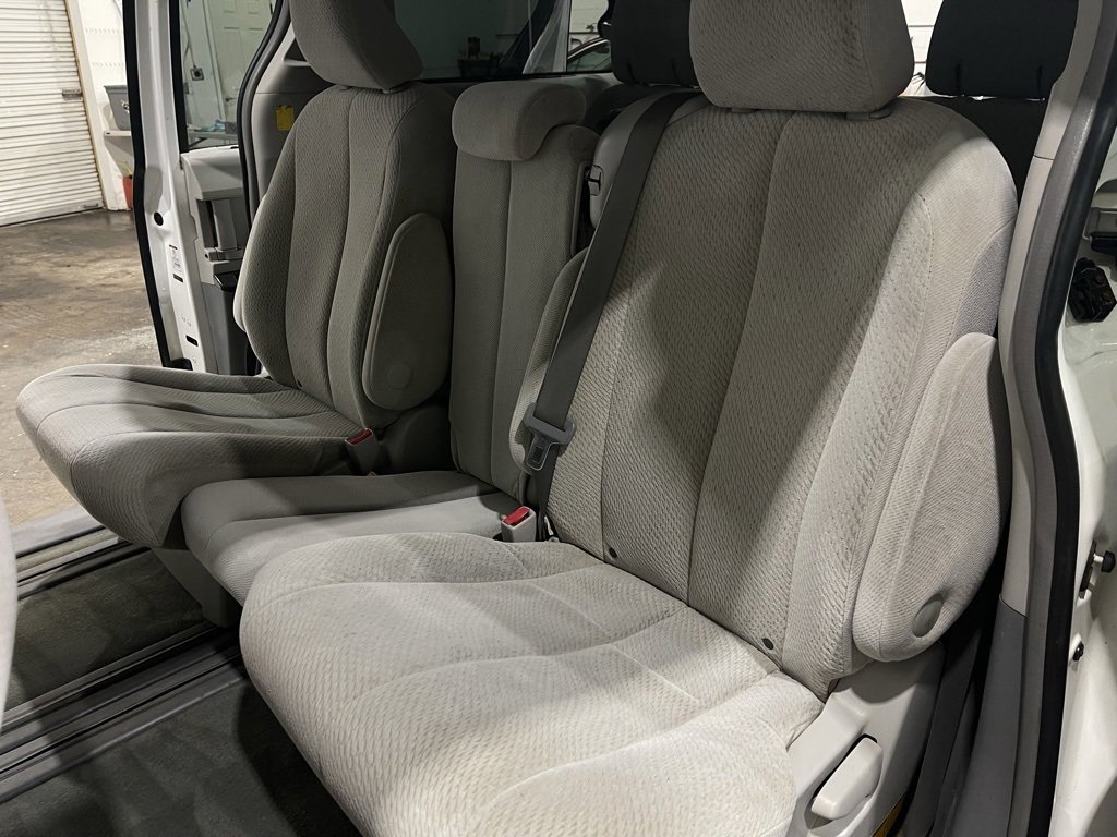 Used 2011 Toyota Sienna LE image 25