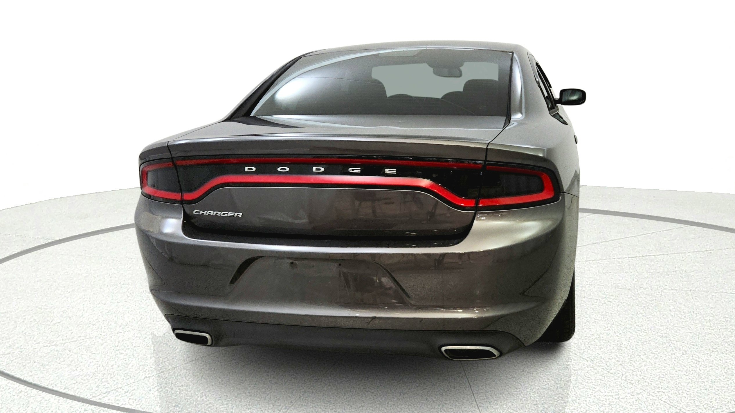 Used 2015 Dodge Charger SE RWD image 6