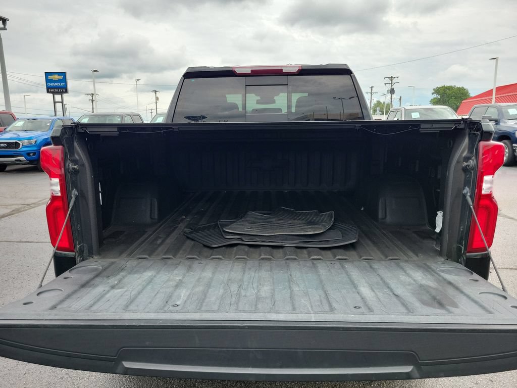 Used 2022 Chevrolet Silverado 1500 LTZ w/ LTZ Convenience Package II AWD/4WD image 10