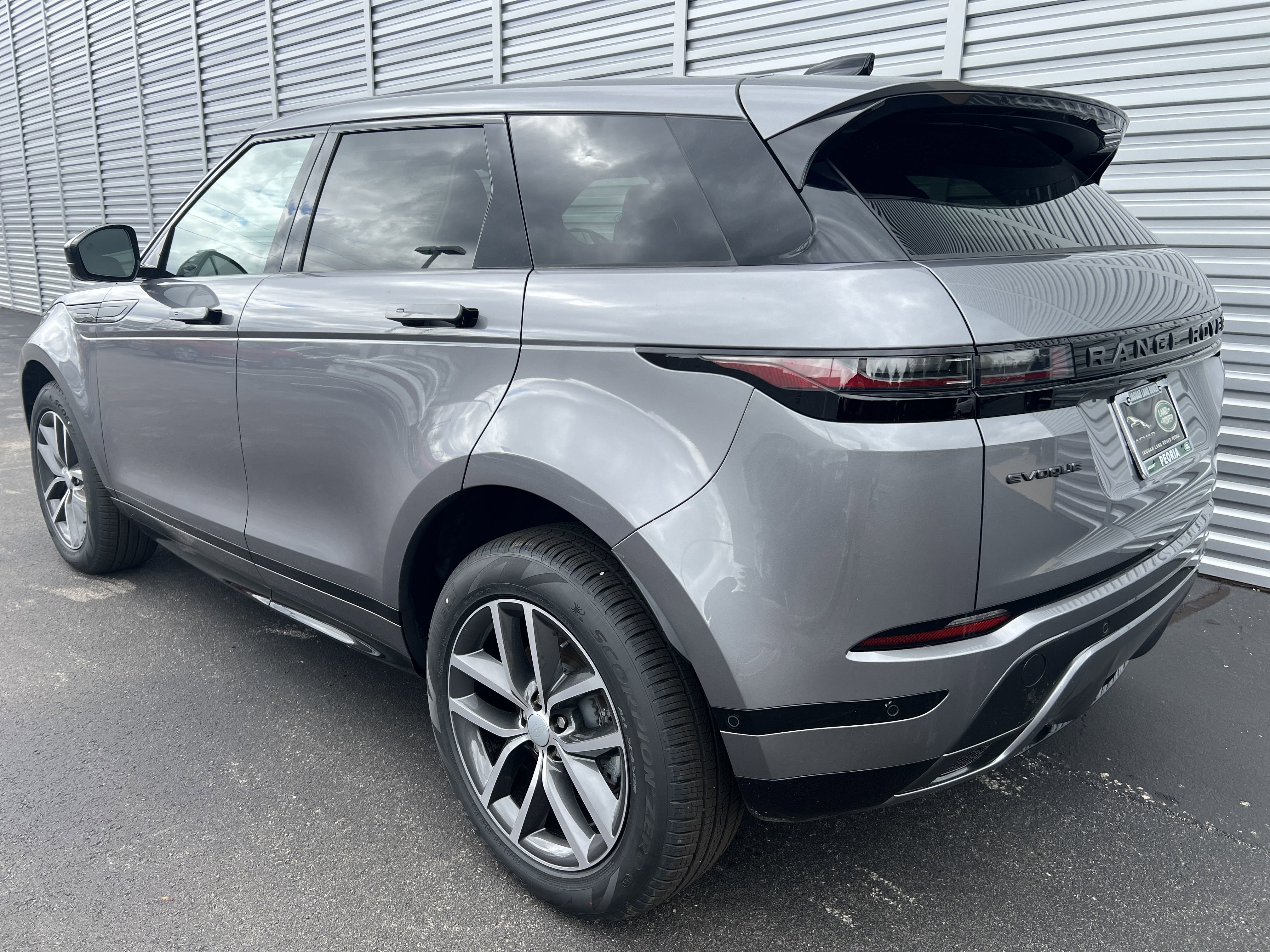 New 2026 Land Rover Range Rover Evoque Dynamic SE image 3