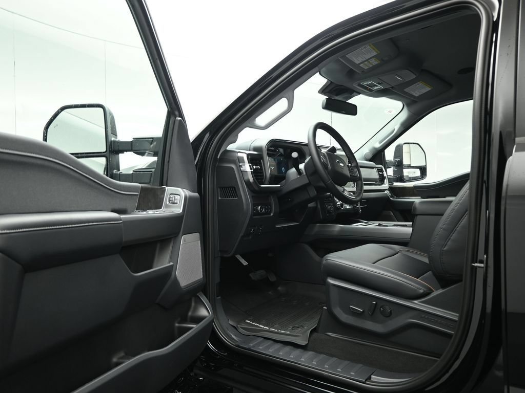 New 2026 Ford F250 Lariat w/ Black Appearance Package AWD/4WD image 8
