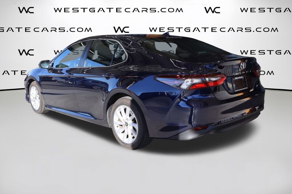 Used 2021 Toyota Camry LE image 5