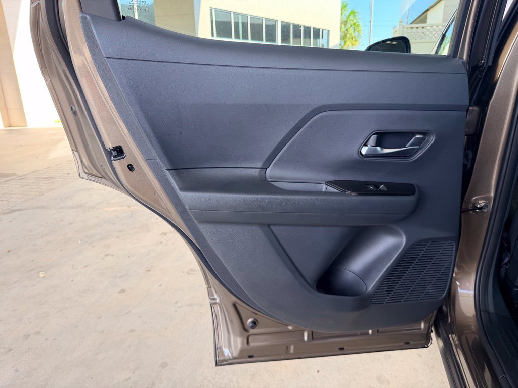 Used 2026 Nissan Kicks SV w/ Cold Weather Package FWD image 28