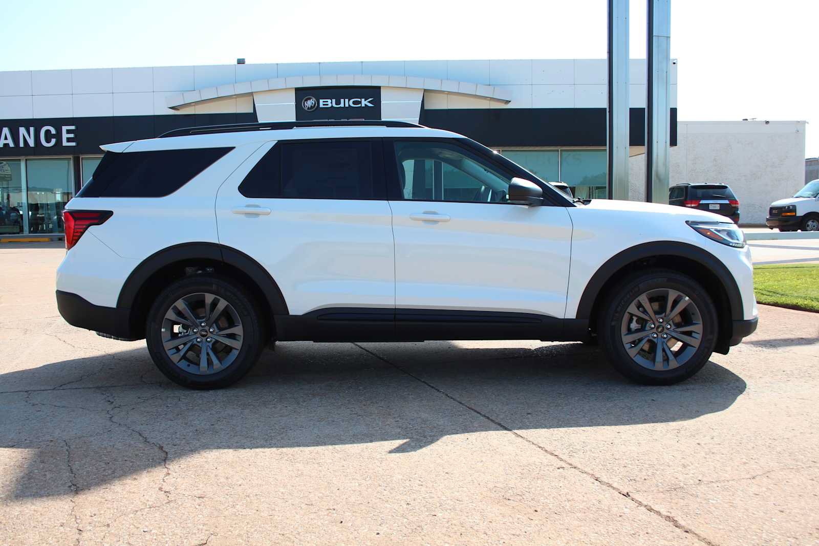 New 2026 Ford Explorer Active w/ Active Comfort Package AWD/4WD image 16