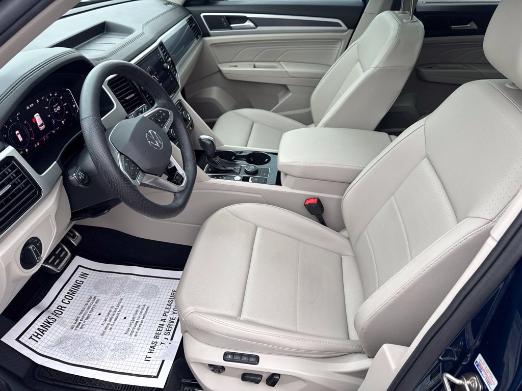 Certified 2023 Volkswagen Atlas SEL R-Line AWD/4WD image 14