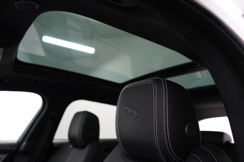 Used 2025 Jaguar F-PACE R-Dynamic S AWD/4WD image 13