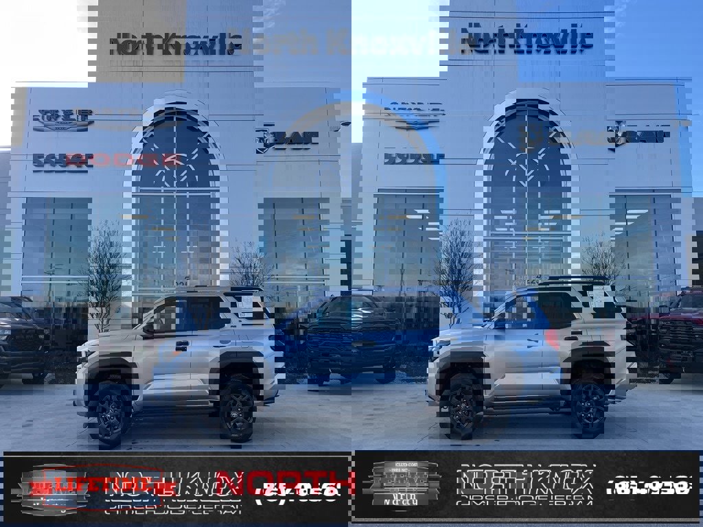 Used 2025 Toyota 4Runner SR5 image 2