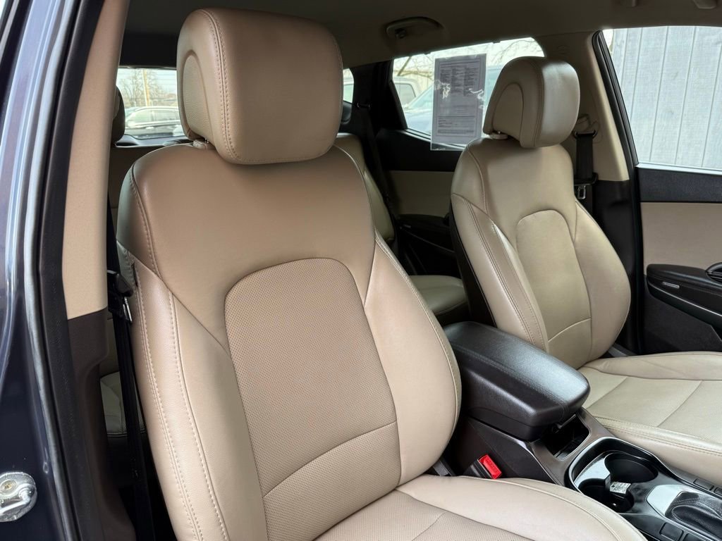 Used 2017 Hyundai Santa Fe Sport FWD image 17