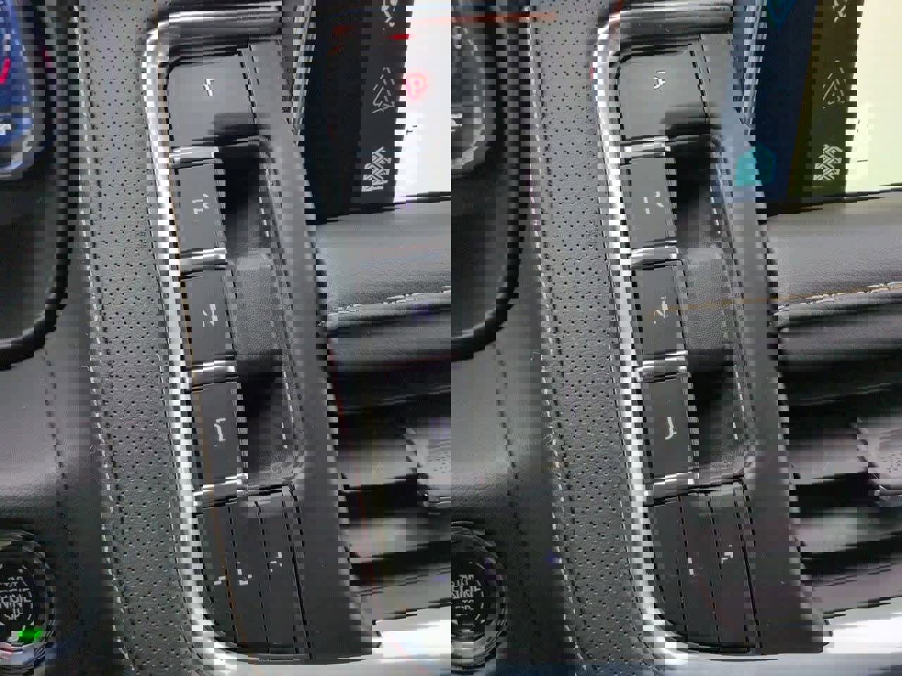 Used 2023 Chevrolet Suburban Premier image 33