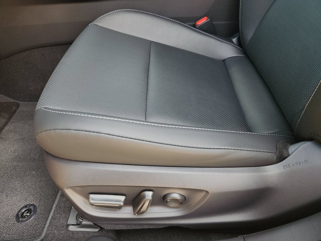 New 2026 Toyota Prius Plug-In Hybrid FWD image 18