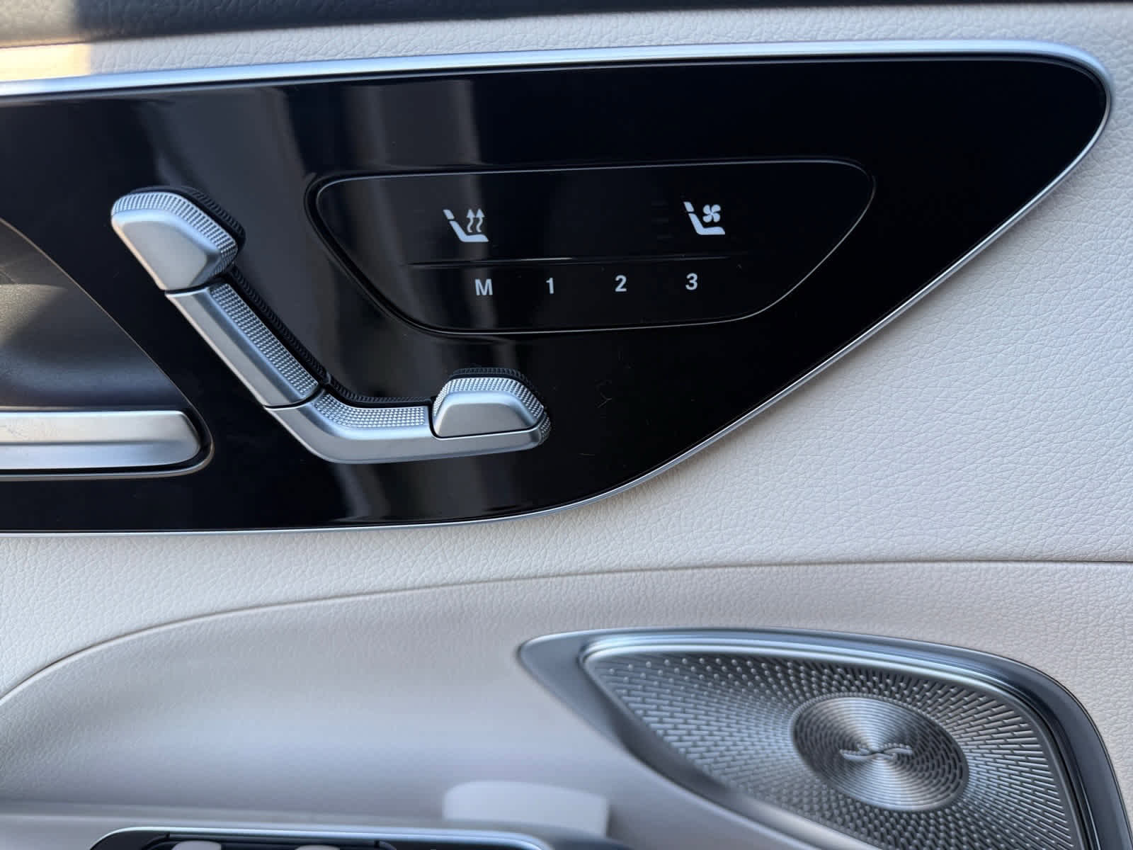 New 2026 Mercedes-Benz C 300 4MATIC Sedan image 25