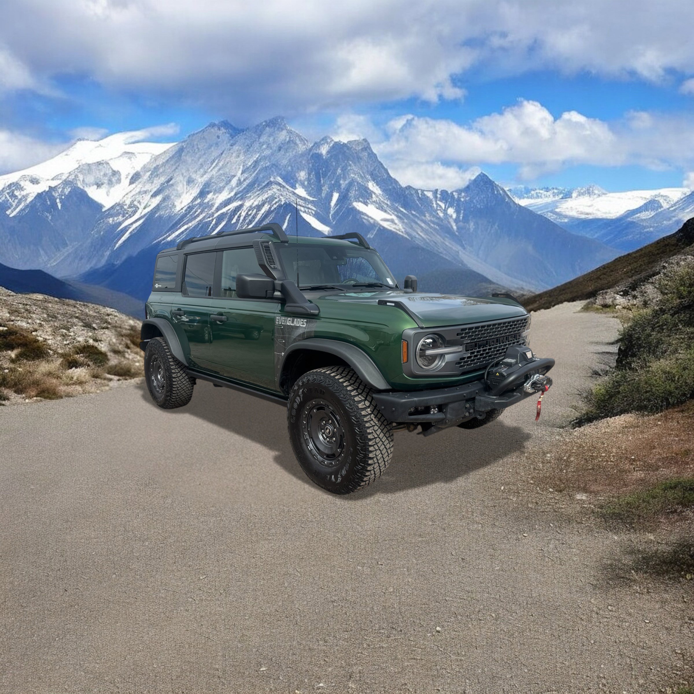 Used 2024 Ford Bronco Everglades image 7