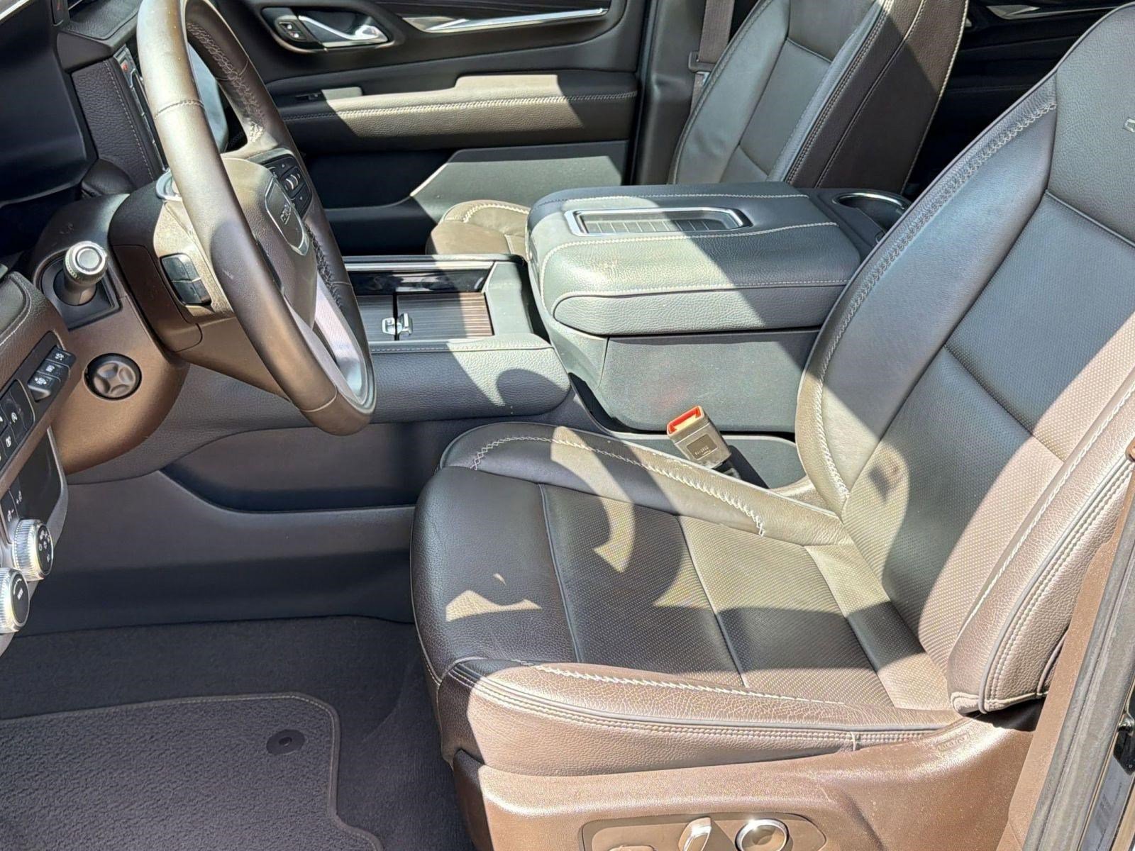 Used 2023 GMC Yukon XL Denali image 5