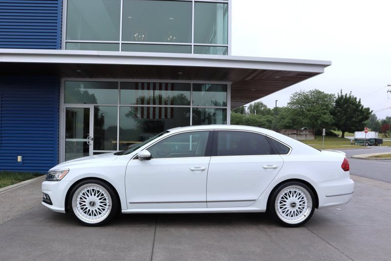 Used 2017 Volkswagen Passat 1.8T SE FWD image 6