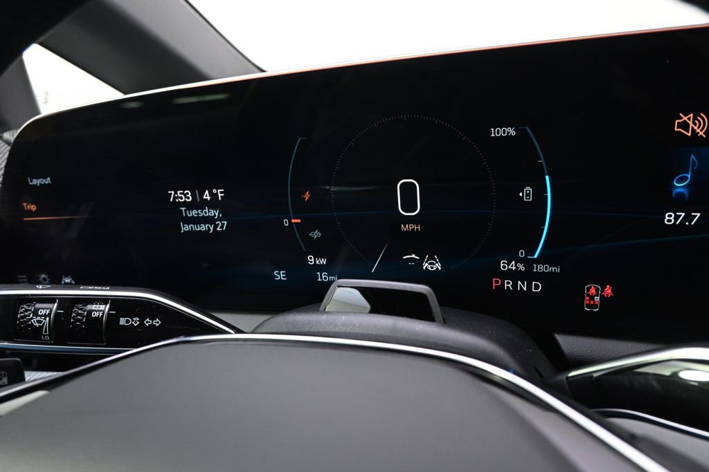 New 2026 Cadillac Optiq Luxury 1 image 24