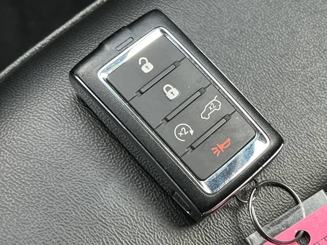 Used 2024 Jeep Grand Cherokee Limited w/ Black Appearance Package AWD/4WD image 34