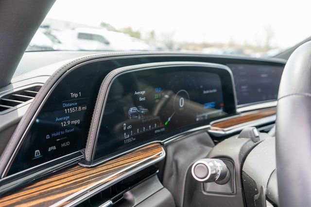 Used 2024 Cadillac Escalade Premium Luxury w/ Performance Package image 44