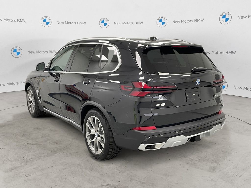 New 2026 BMW X5 xDrive50e AWD/4WD image 2