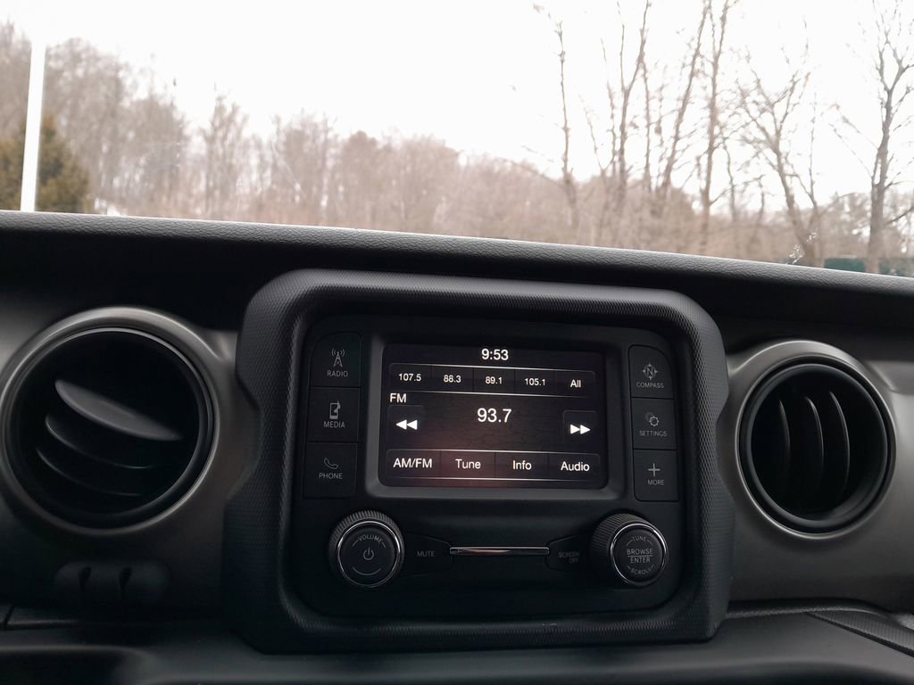 Used 2020 Jeep Wrangler Sport image 21