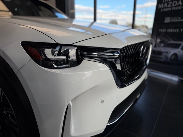 New 2025 MAZDA CX-90 Plug-In Hybrid w/ Premium Plus image 18