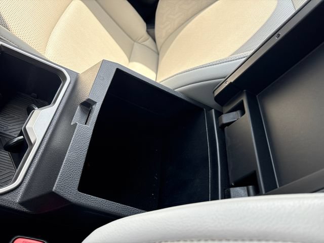 Used 2024 Toyota Tacoma Limited w/ Limited Package (LT) AWD/4WD image 28