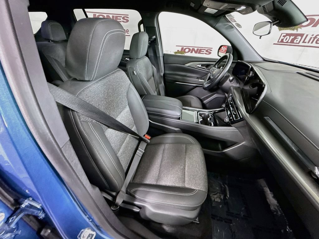 Used 2024 Chevrolet Traverse LT AWD/4WD image 33