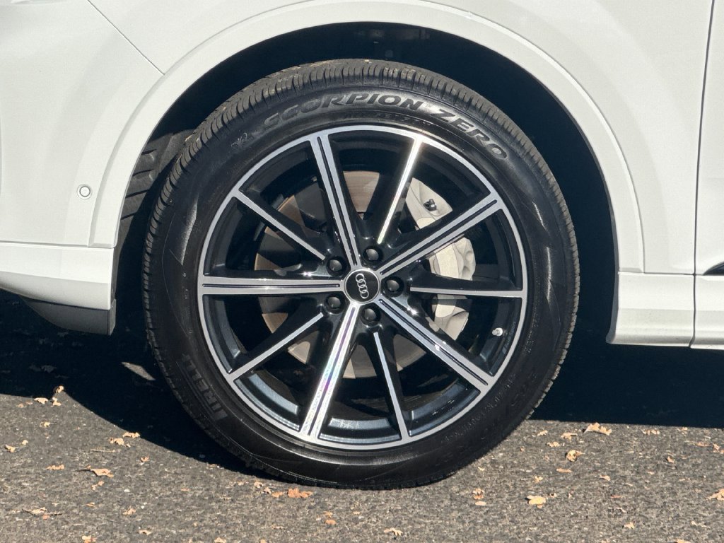 Certified 2026 Audi Q7 2.0T Premium Plus w/ Premium Plus Package AWD/4WD image 38