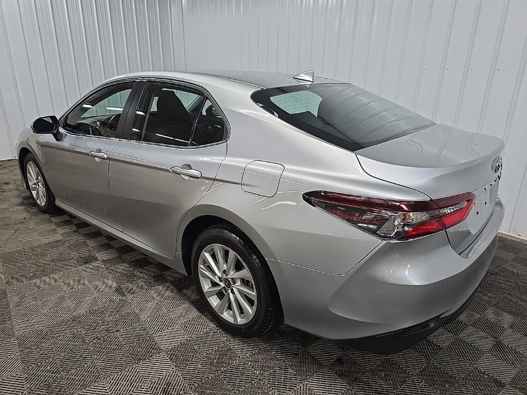 Used 2021 Toyota Camry LE w/ Cold Weather Package image 9