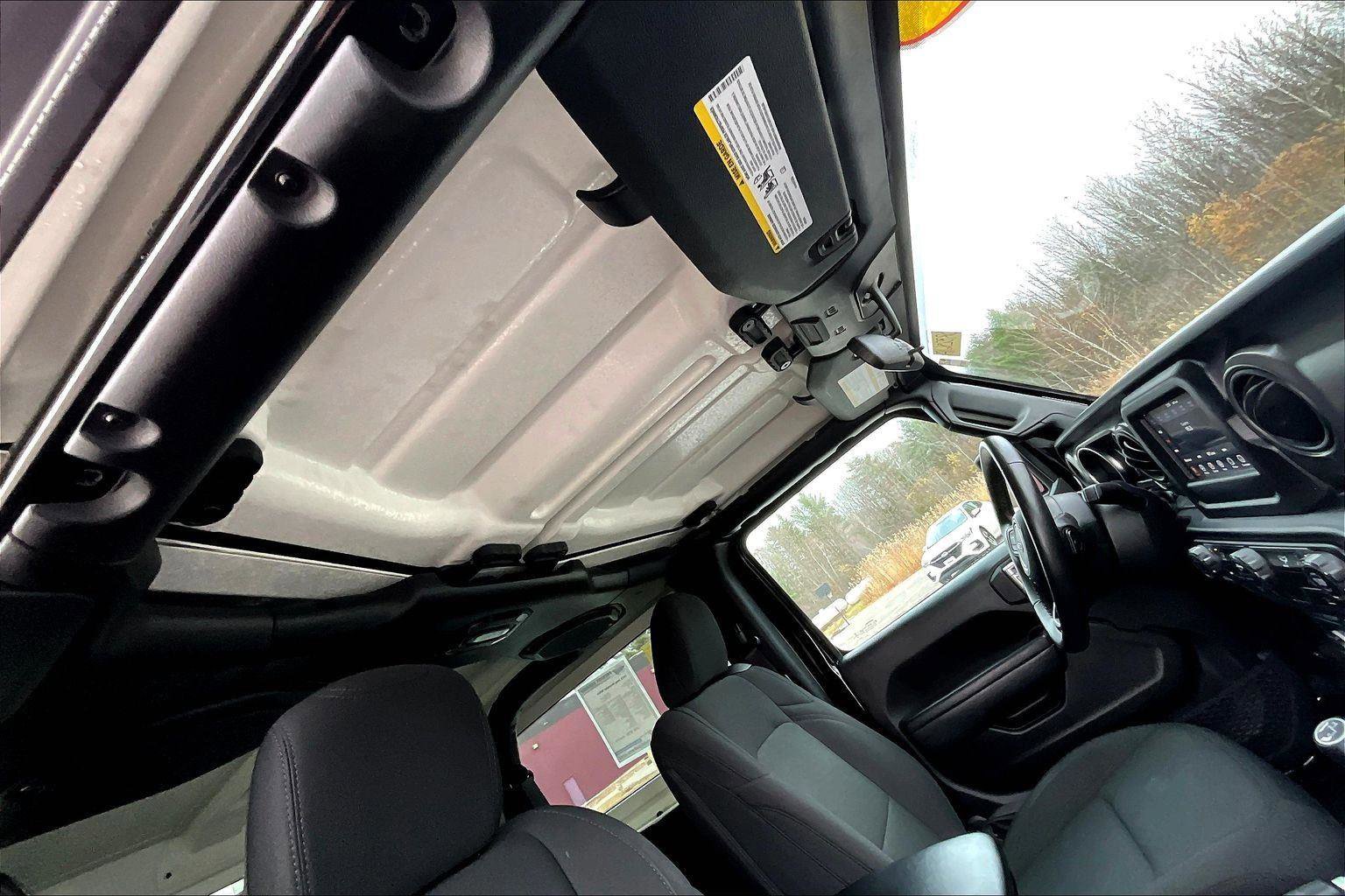 Used 2022 Jeep Wrangler Willys image 17