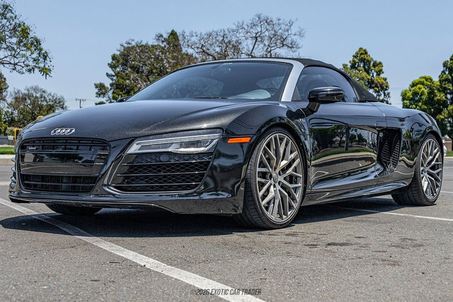 Used 2014 Audi R8 V10 w/ Full Leather Package AWD/4WD image 22