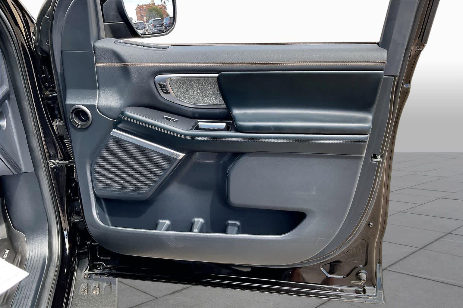 Used 2025 Ford Expedition Tremor AWD/4WD image 22