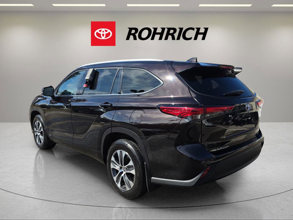 Used 2022 Toyota Highlander XLE image 8