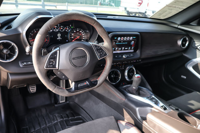 Used 2018 Chevrolet Camaro ZL1 RWD image 10