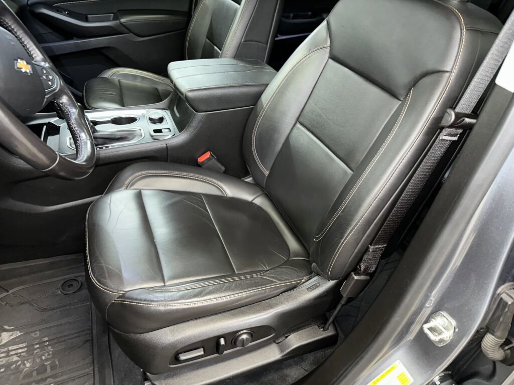 Certified 2021 Chevrolet Traverse LT w/ LT Premium Package image 5