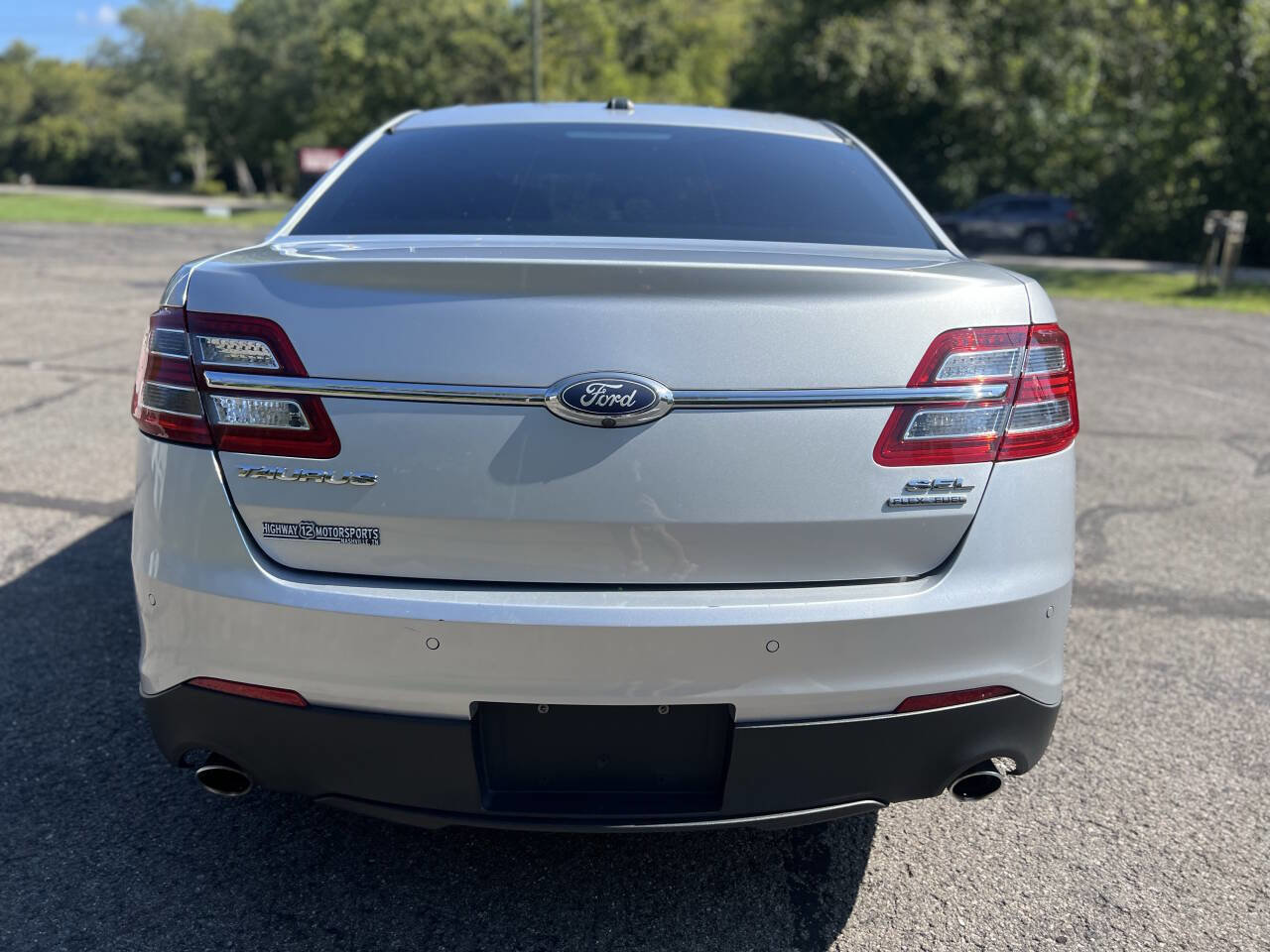 Used 2018 Ford Taurus SEL w/ Equipment Group 201A image 5