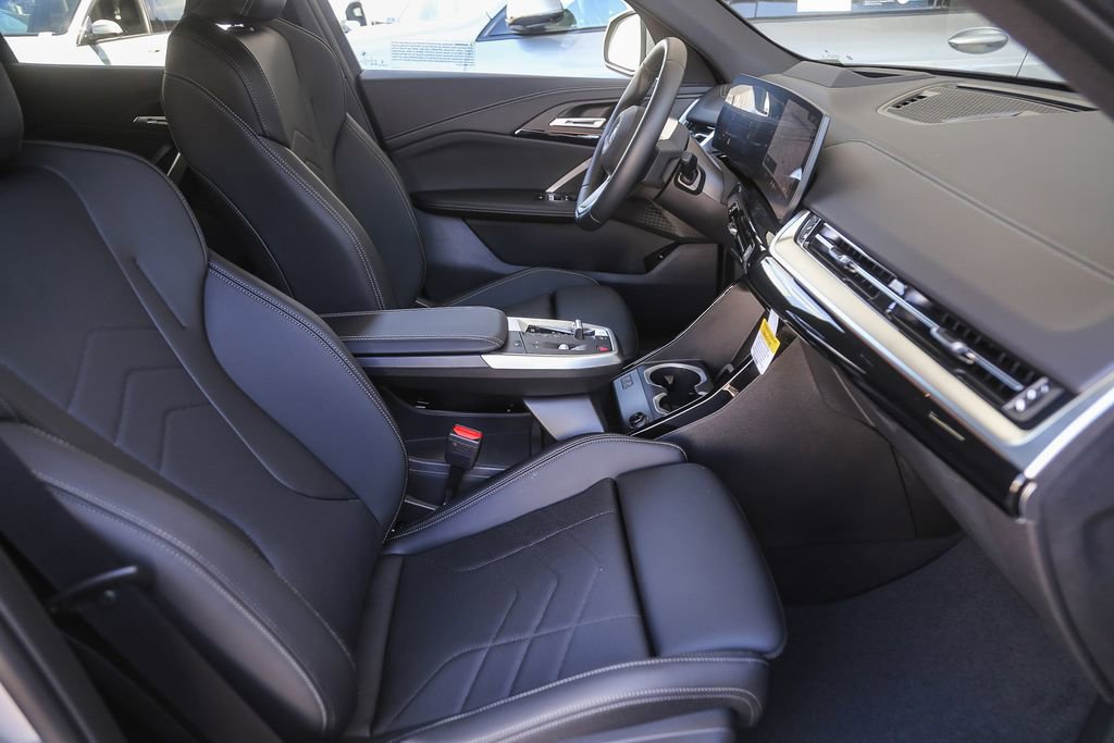 New 2026 BMW X2 xDrive28i w/ Technology Package AWD/4WD image 12