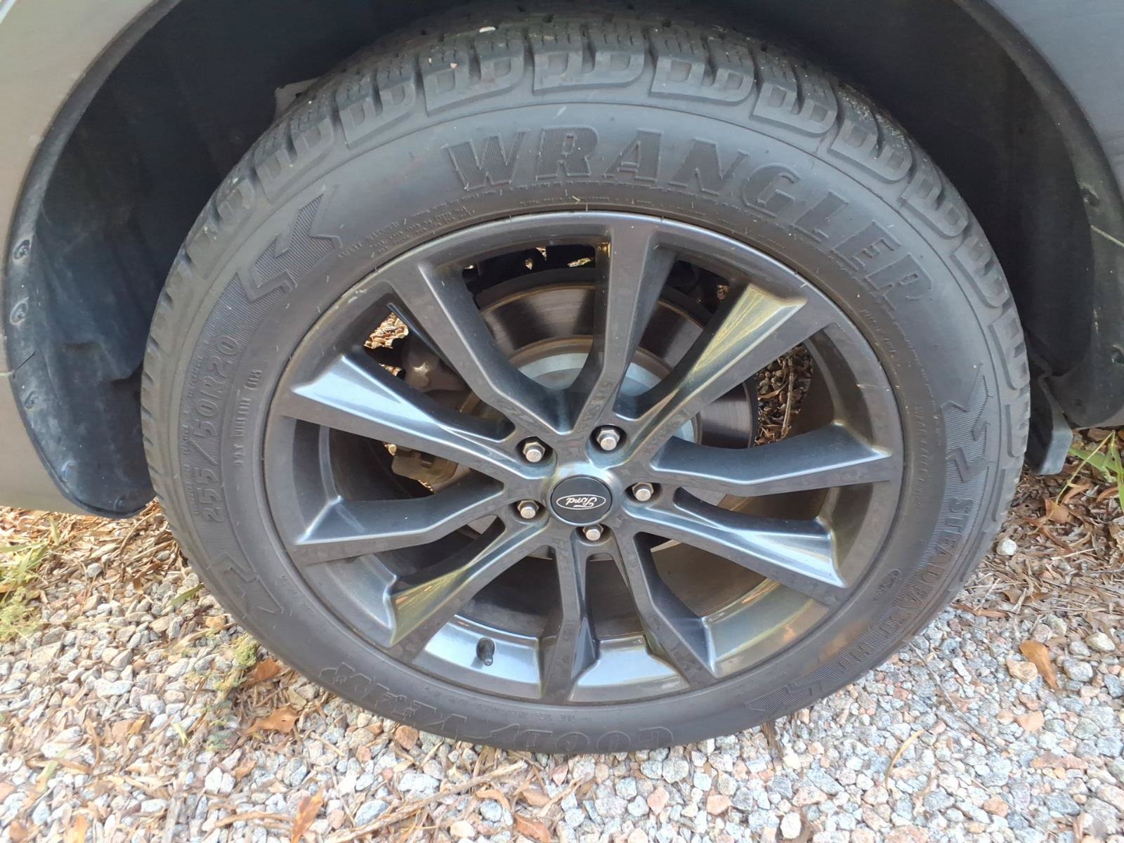 Used 2018 Ford Explorer XLT w/ Equipment Group 202A FWD image 7