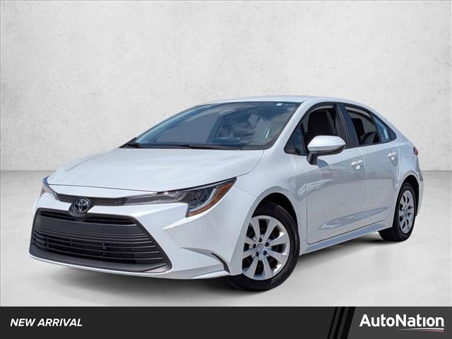 Used 2025 Toyota Corolla LE image 1