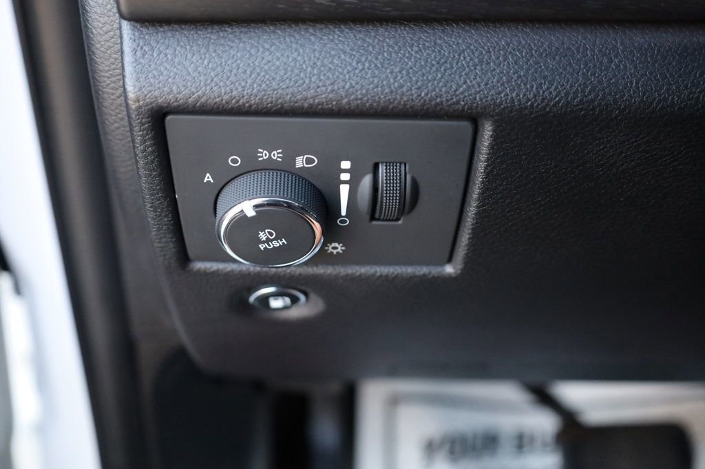 Used 2016 Jeep Grand Cherokee Laredo w/ Quick Order Package 23E image 33