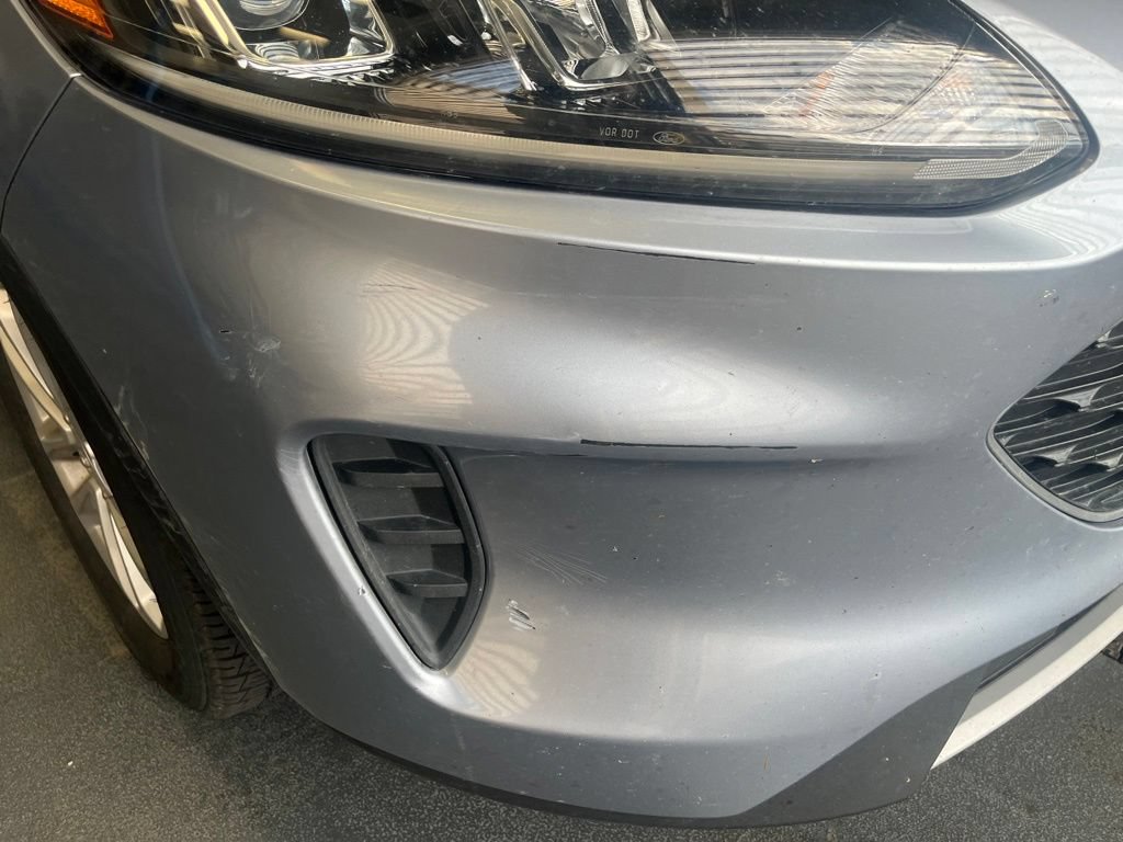 Used 2022 Ford Escape SE w/ Convenience Package FWD image 9