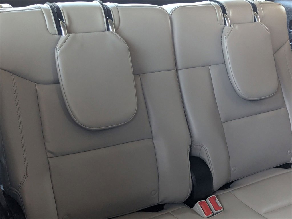 Used 2024 Ford Explorer XLT w/ Equipment Group 202A image 30