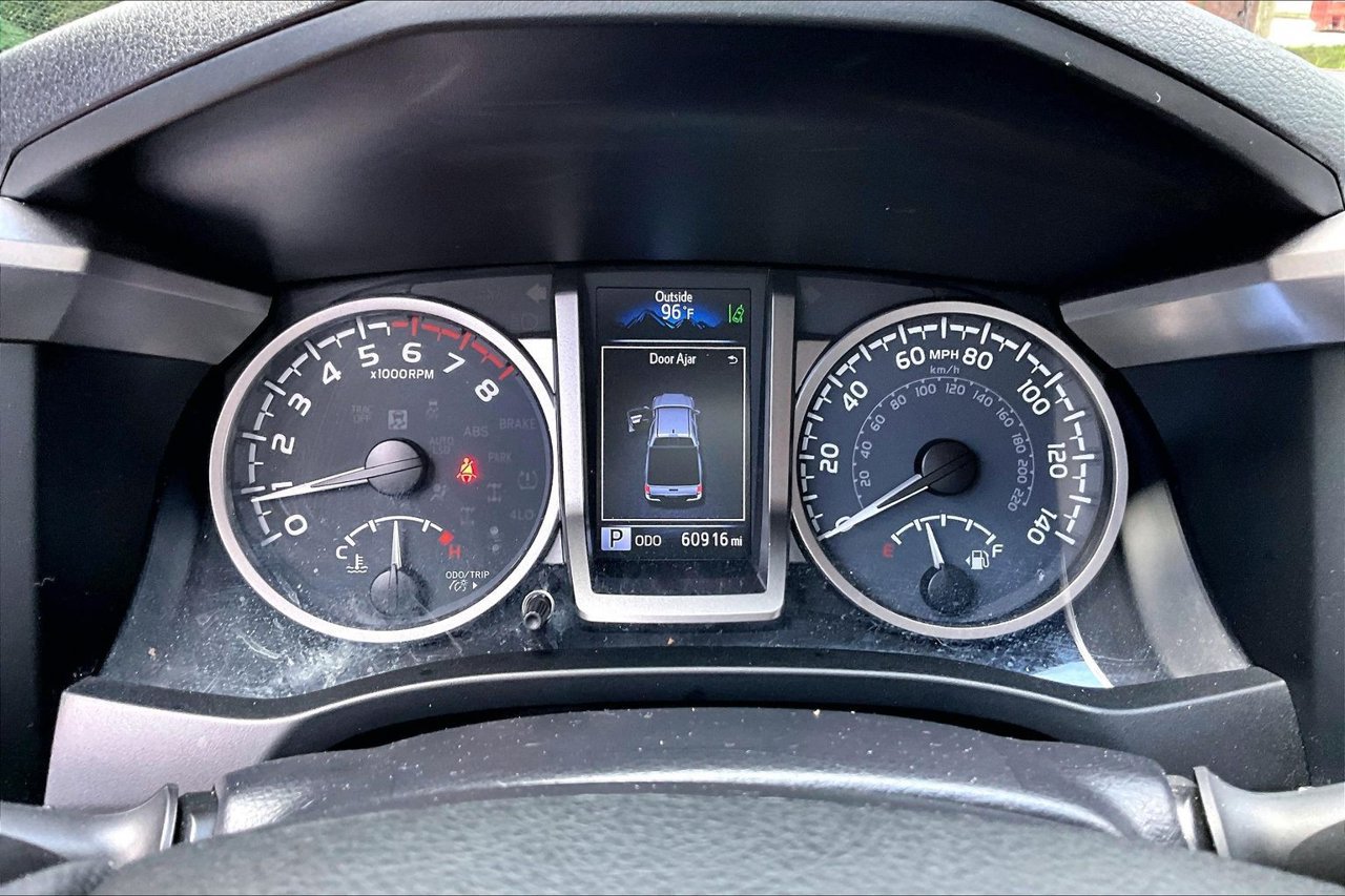 Used 2023 Toyota Tacoma SR5 RWD image 12