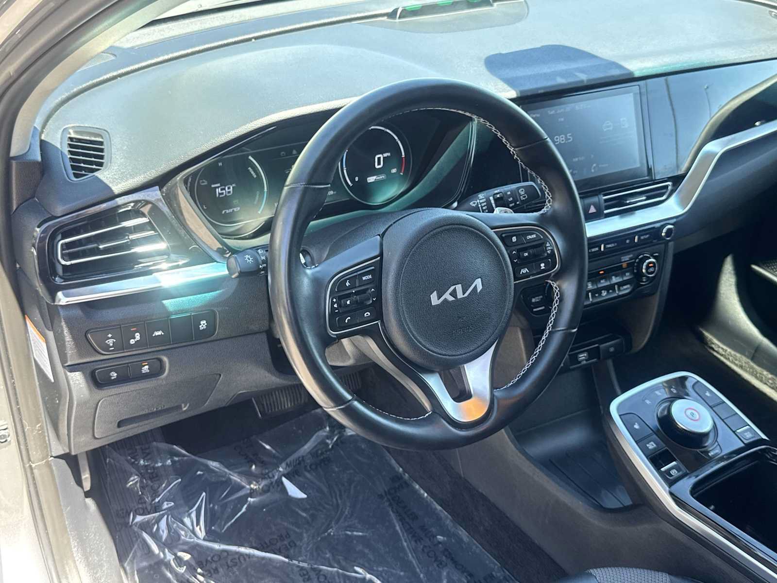 Used 2022 Kia Niro EX FWD image 10