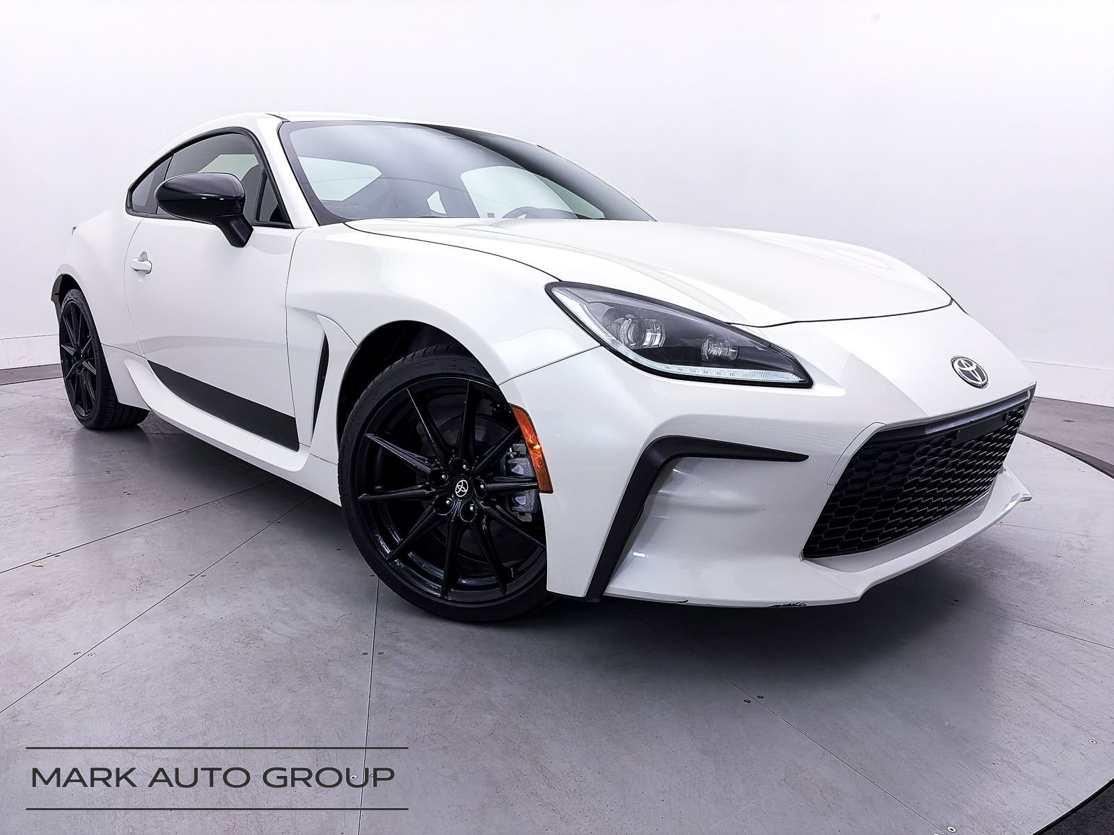Used 2024 Toyota GR86 Premium RWD image 1