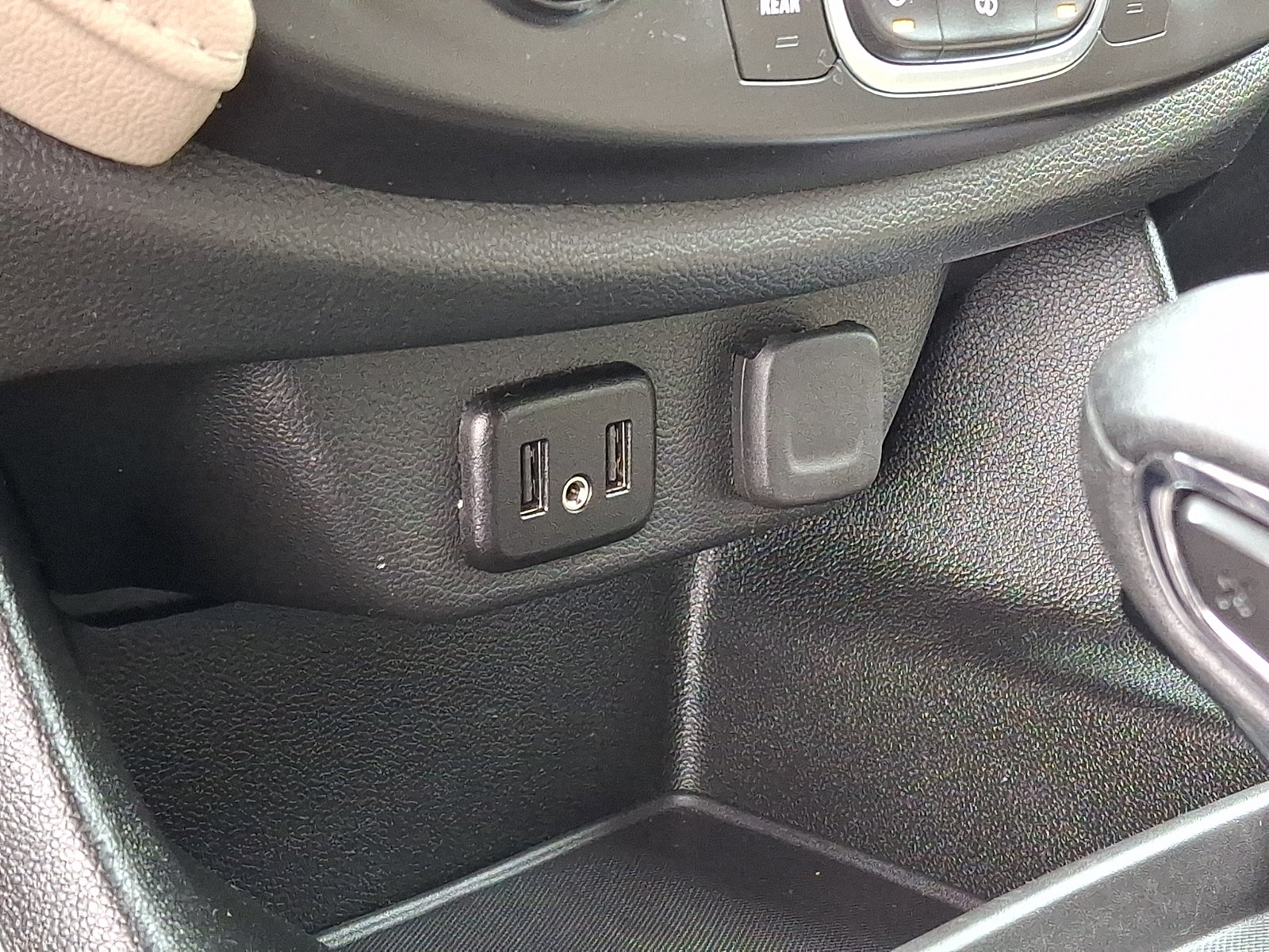 Used 2023 Chevrolet Traverse LS w/ Safety Package FWD image 27